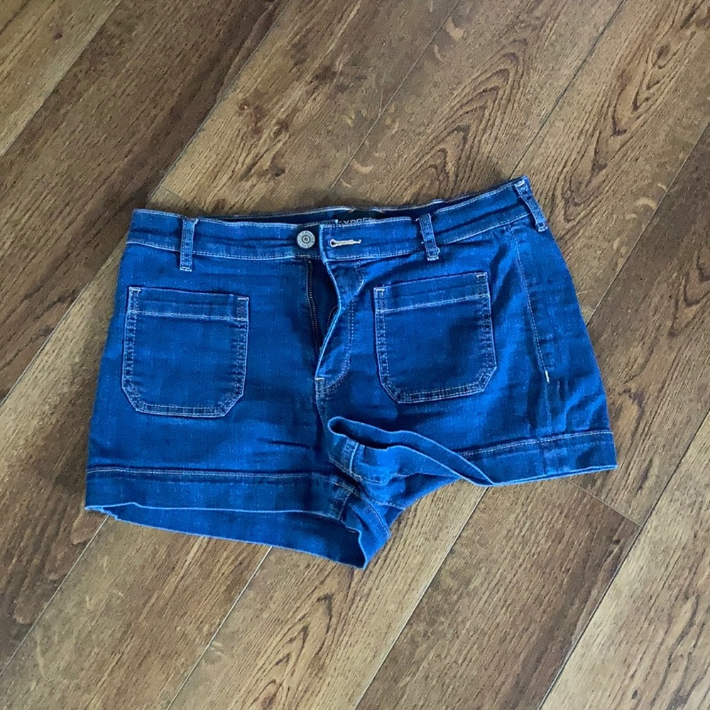 Express shorts